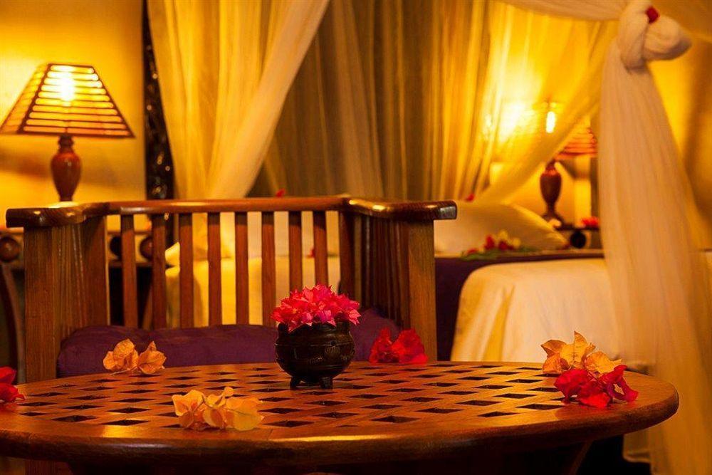 Nosy Be Hotel & Spa Ambaro ภายนอก รูปภาพ