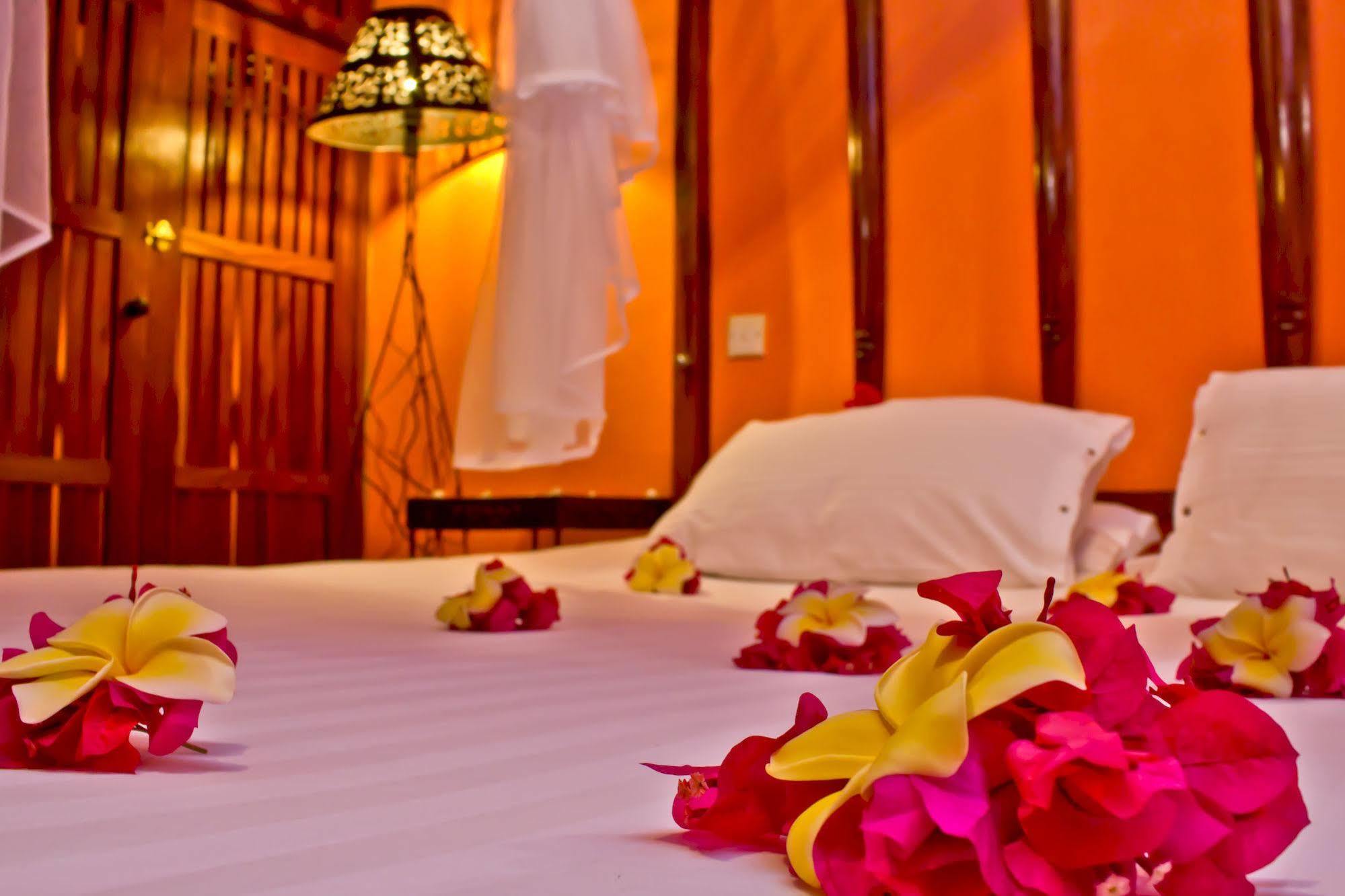 Nosy Be Hotel & Spa Ambaro ภายนอก รูปภาพ