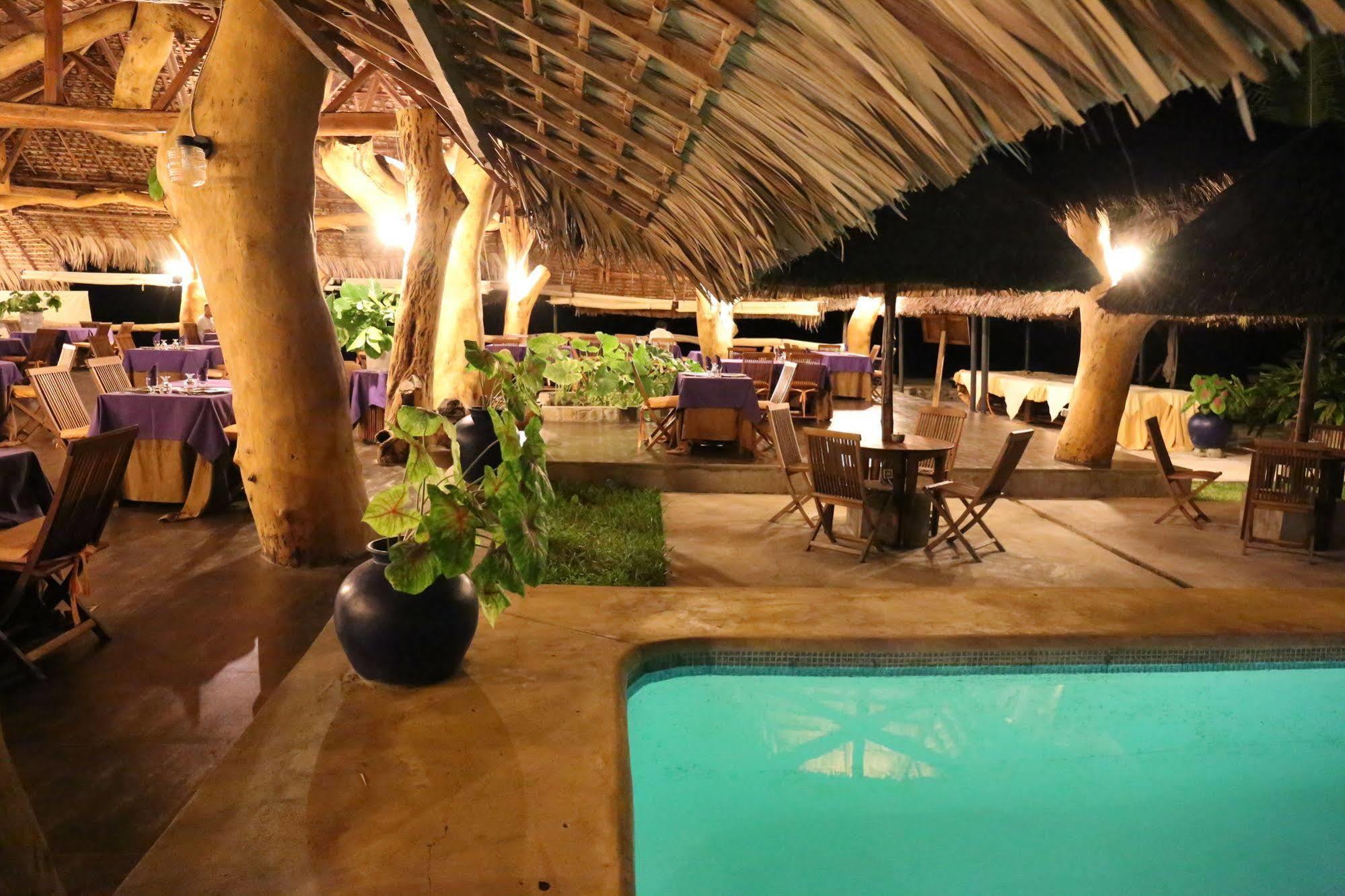 Nosy Be Hotel & Spa Ambaro ภายนอก รูปภาพ
